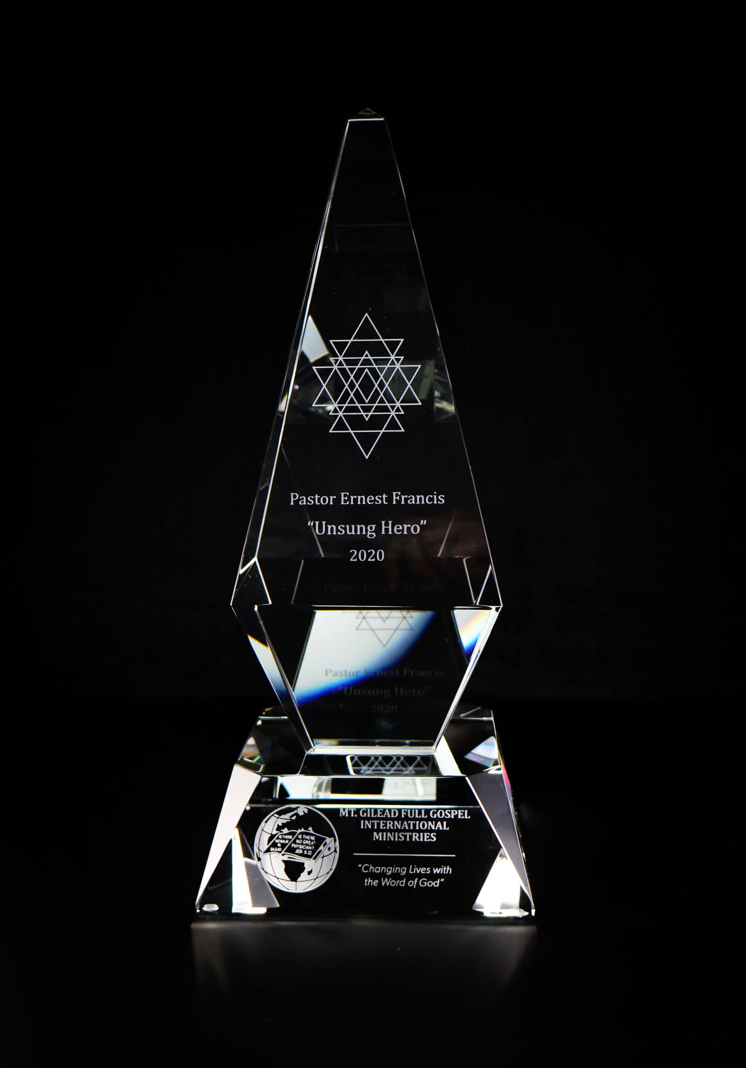 modern-crystal-trophy-customized-engraved-corporate-recognition-award-bc-5-churcg-trophy