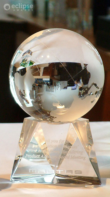 classic-customized-crystal-globe-trophy-corporate-recognition-award-north-america-4