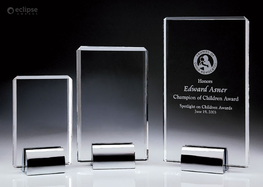 modern-custom-trophy-design-crystal-and-chrome-award-corporate-plaque_north-america-trophy-shop-4