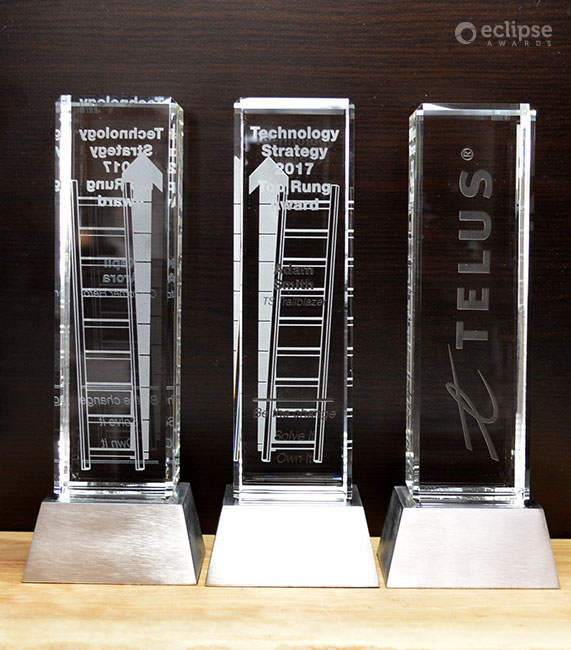 modern-customized-etched-crystal-and-chrome-employee-recognition-trophy-nova-award-canada-2