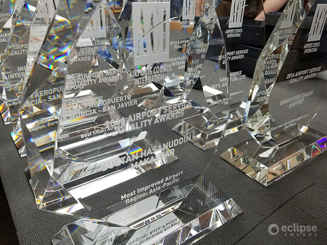modern-personalized-sandblasted-crystal-corporate-recognition-awards-canada-2