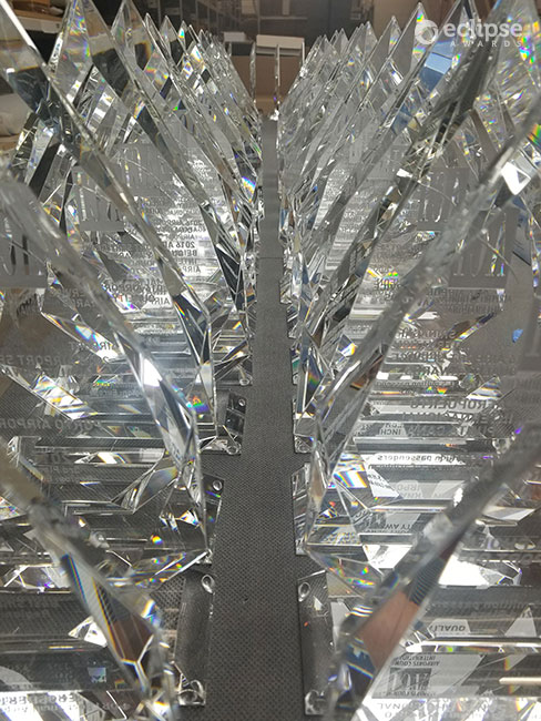 modern-personalized-sandblasted-crystal-corporate-recognition-awards-canada-3