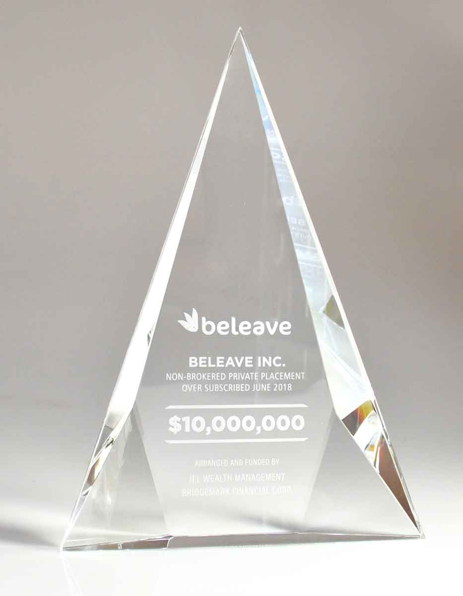 Crystal Innovation Deal Toy Trophy Eclipse Awards OS