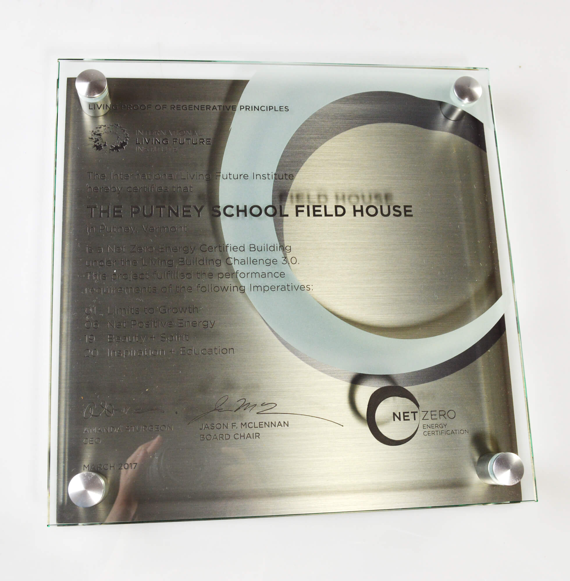 custom-award_unique_certification-program_glass_stainless-steel_wall-plaque_north-america
