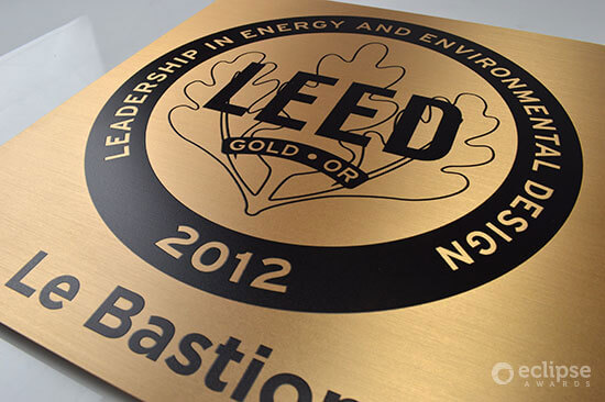 custom-awards_personalized_bronze_outdoor-sign_corporate-recognition_canada