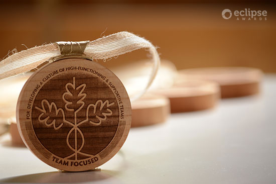 custom-awards_wooden-medallions-salvaged-wood_sustainable_eco-friendly-green_corporate_recognition-award-bc