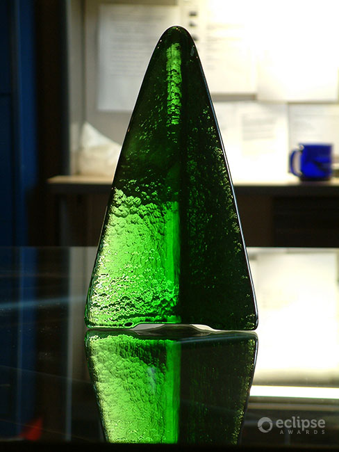 recycled-glass-award-emerald-tower-3