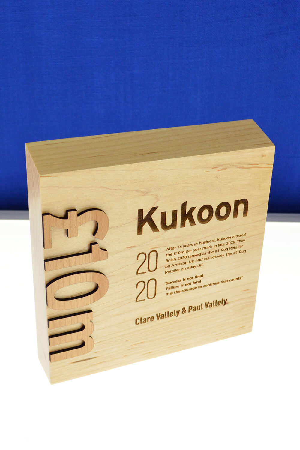 sustainable-customized-wood-award-laser-engraved-eco-friendly-business-award-canada-3