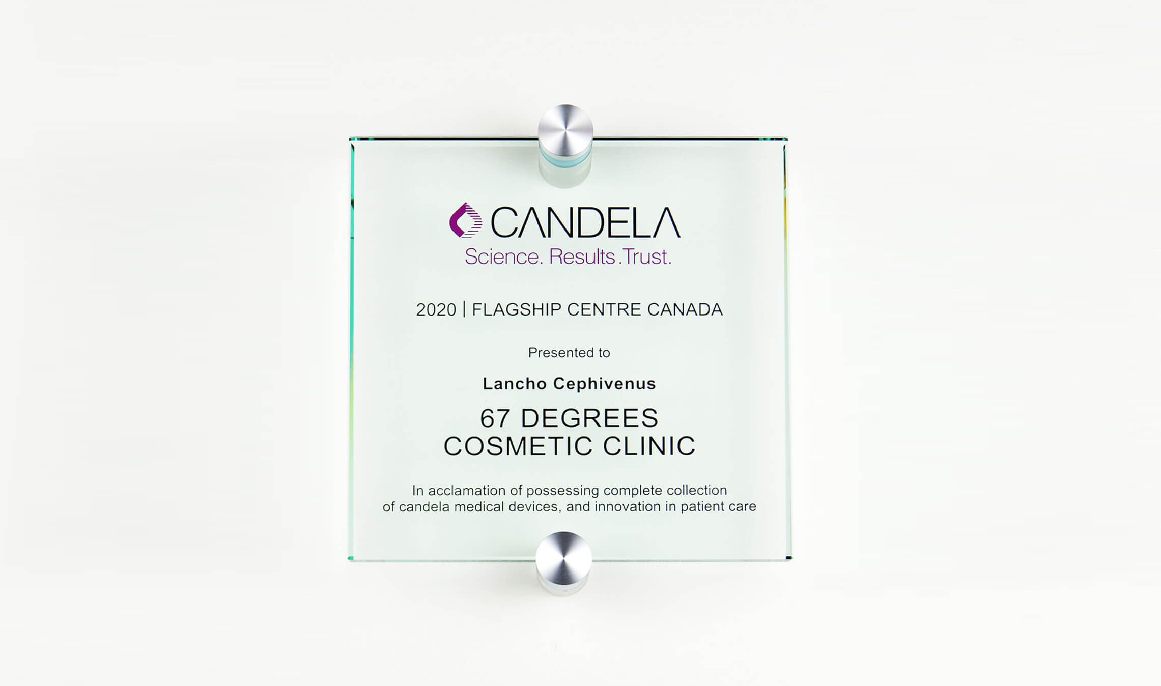 crystal-plaque-banner-corporate-recognition-gift-canada