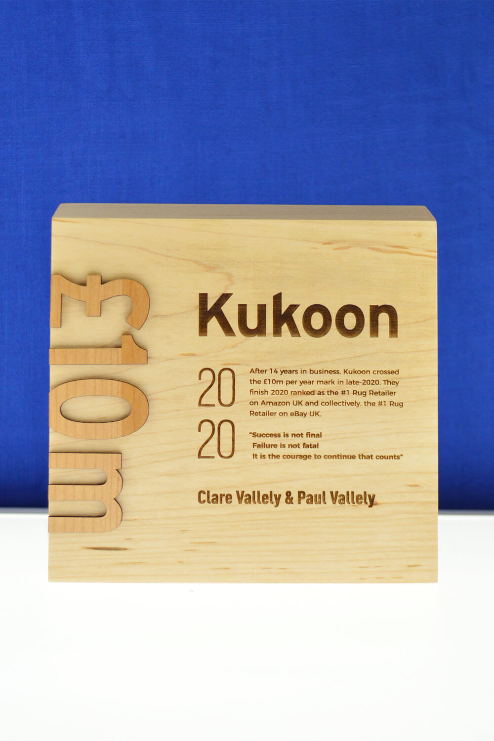 sustainable-customized-wood-award-laser-engraved-eco-friendly-business-award-canada-4